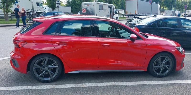 Gebraucht Audi A3 S-Line 116 PS (85 kW) 2020 Rot Limousine