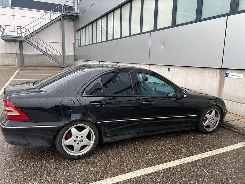 Gebraucht Mercedes C220 2003 Schwarz Limousine