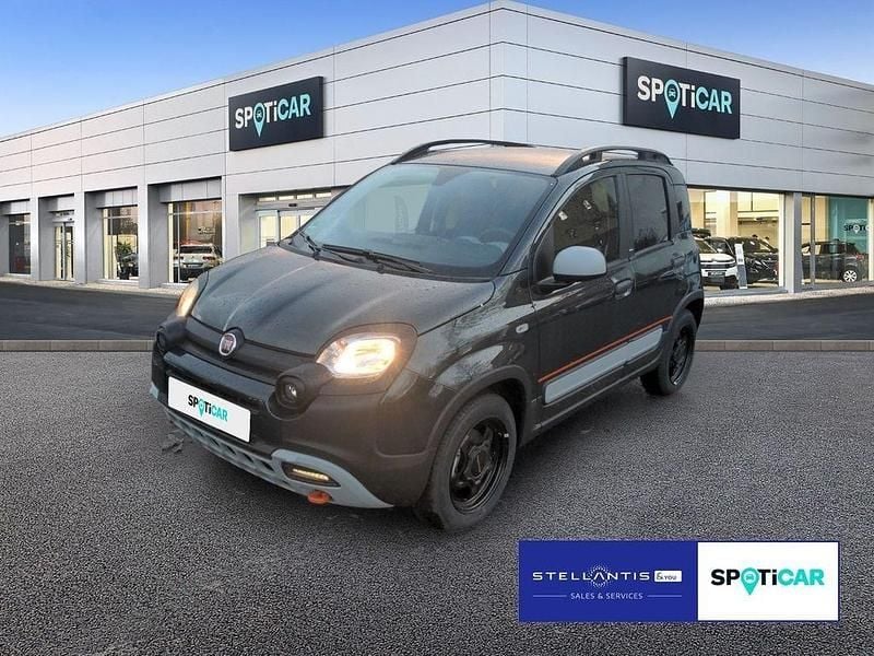Second-hand Fiat Panda Garmin 69 CP (50 kW) 2023 Verde Hatchback