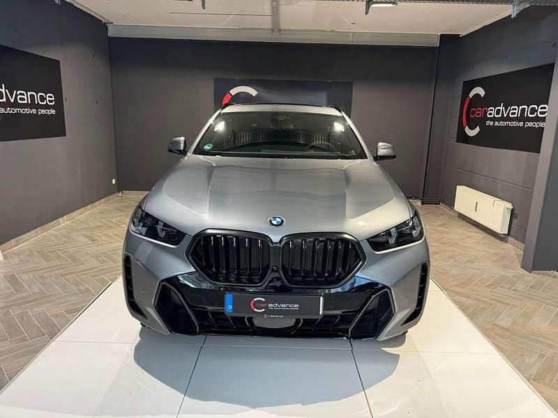 Grau Gebraucht 2024 BMW X6 M Sport SUV | 85.900 € (Fairer Preis) - Bild 1/4