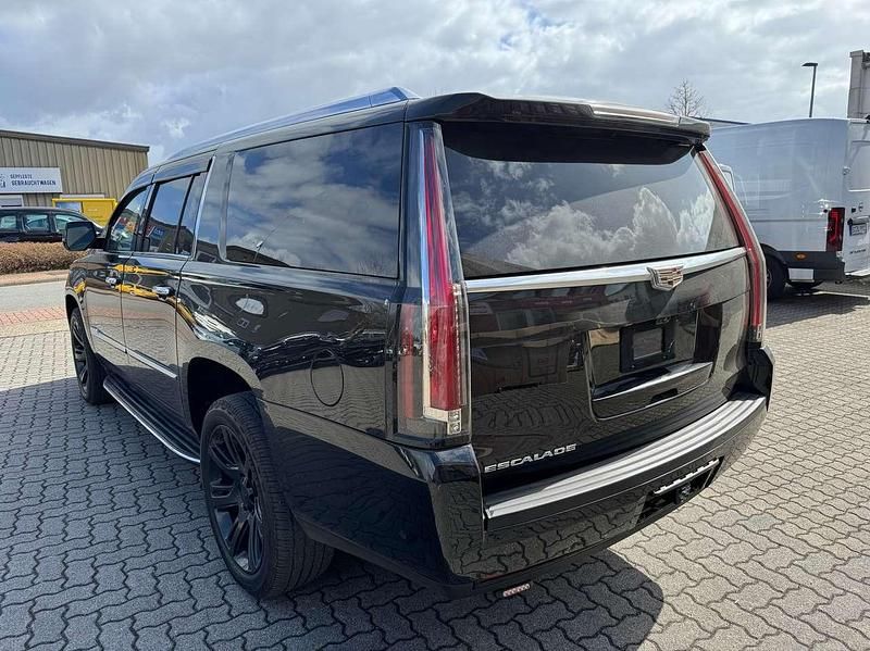 Gebraucht Cadillac Escalade 426 PS (313 kW) 2017 Schwarz SUV