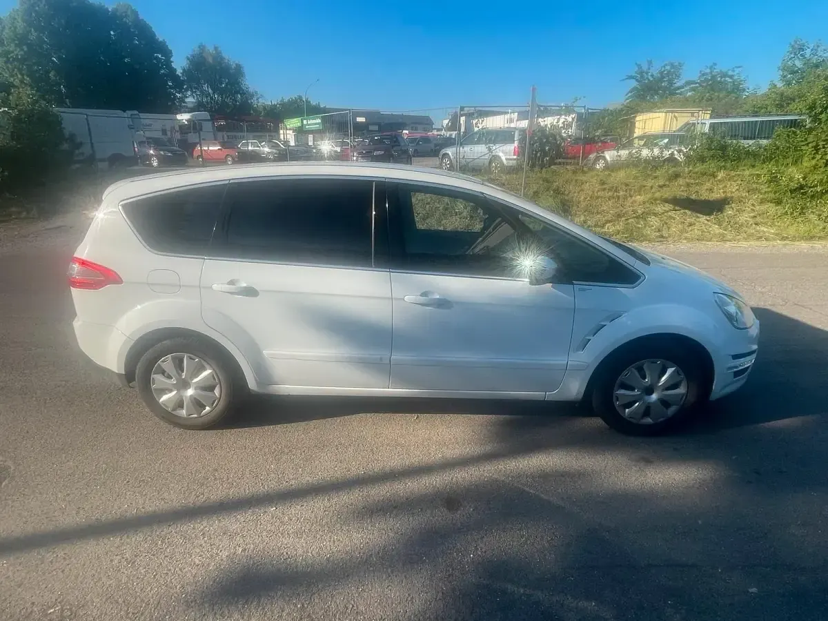 Gebraucht Ford S-MAX S 160 PS (117 kW) 2011 Weiß Van / Kleinbus
