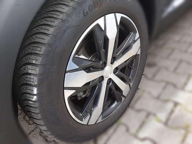 Grau metallic Gebraucht 2023 Peugeot 3008 Allure | 25.700 € (Fairer Preis) - Bild 1/4