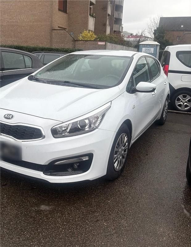 Gebraucht Kia Ceed 100 PS (73 kW) 2018 Kleinwagen