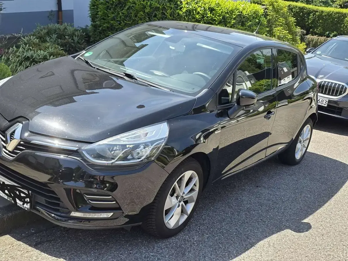 Gebraucht Renault Clio LIMITED 90 PS (66 kW) 2017 Schwarz Kleinwagen