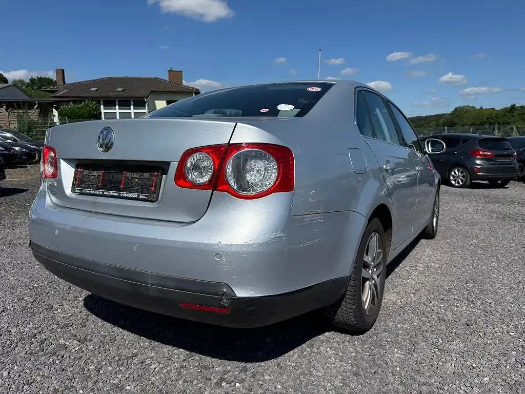 Gebraucht VW Jetta Comfortline 102 PS (75 kW) 2007 Silber Limousine