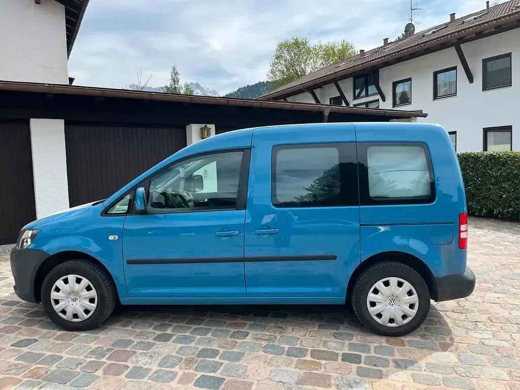 Gebraucht VW Caddy 75 PS (55 kW) 2013 Blau Van / Kleinbus