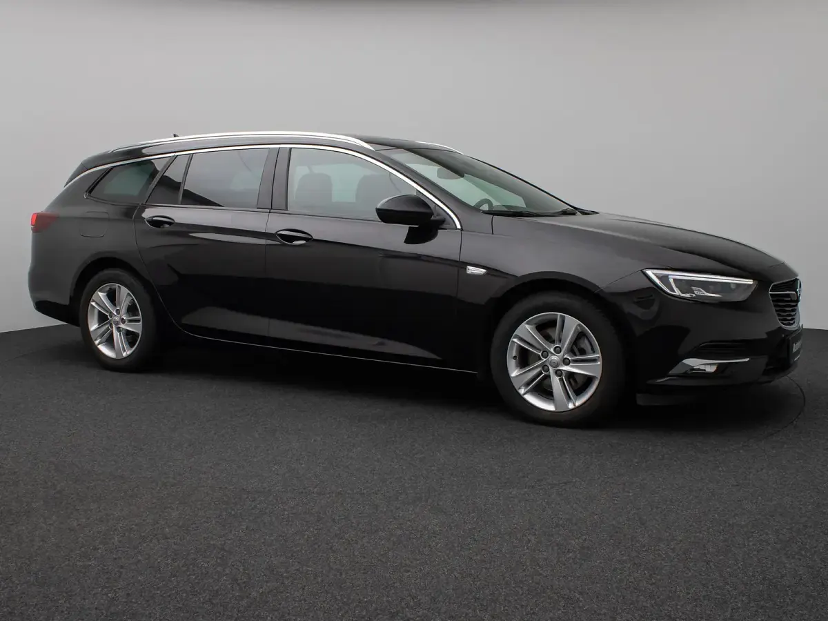 Gebraucht Opel Insignia Innovation 170 PS (125 kW) 2019 Black meet kettleschwarz Kombi