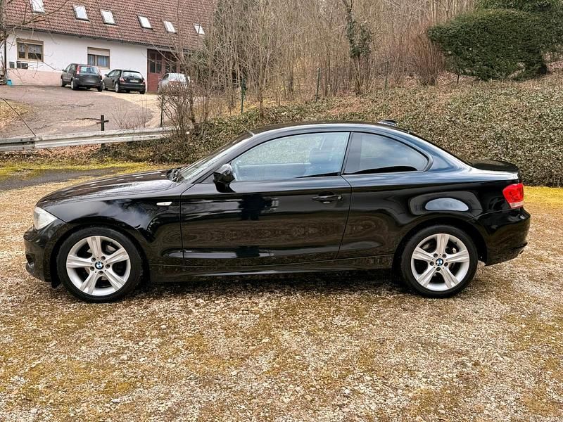 Gebraucht BMW 118 Coupé 143 PS (105 kW) 2014 Schwarz Coupé