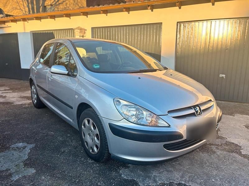 Gebraucht Peugeot 307 110 PS (80 kW) 2005 Silber Limousine