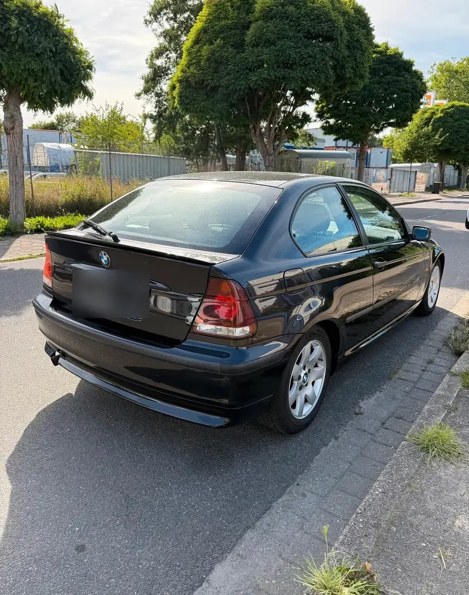 Gebraucht BMW 318 143 PS (105 kW) 2003 Schwarz Limousine