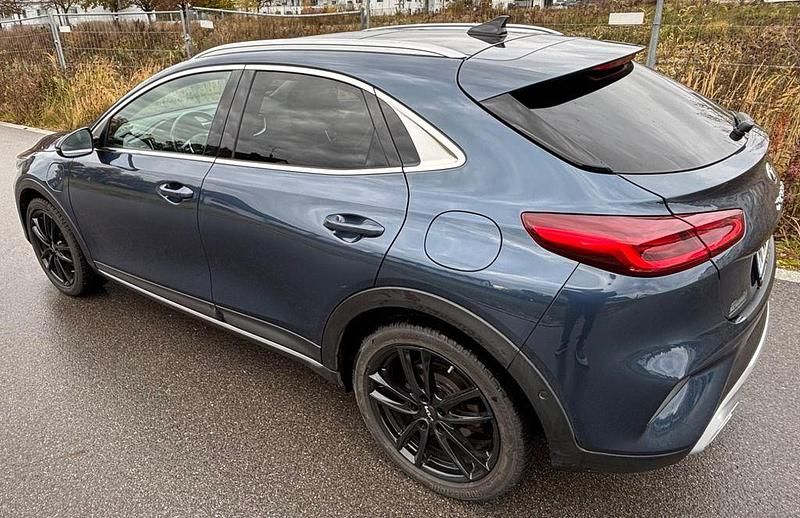 Blau Gebraucht 2021 Kia XCeed Platinum SUV | 21.500 € (Etwas zu teuer) - Bild 1/4