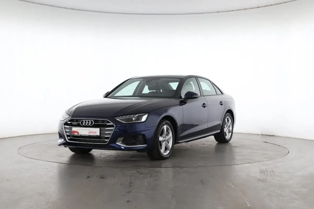 Gebraucht Audi A4 Advanced 265 PS (194 kW) 2024 Navarrablau Limousine