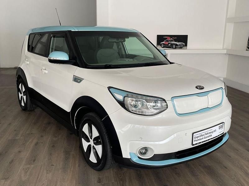 Blau Gebraucht 2016 Kia Soul EV Play SUV | 6.990 € (Guter Preis) - Bild 1/4