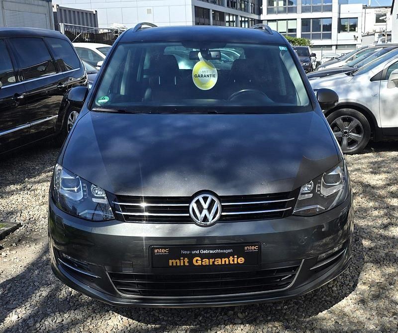 Indiumgrau metallic Gebraucht 2012 VW Sharan Highline Van / Kleinbus | 11.500 € (Fairer Preis) - Bild 1/4