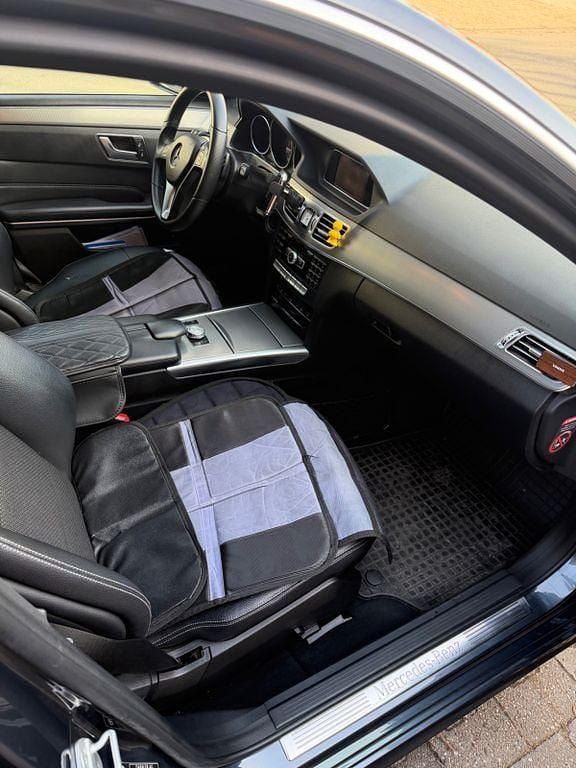 Gebraucht Mercedes E220 Edition 170 PS (125 kW) 2013 Blau Limousine