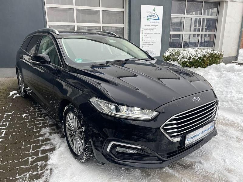 Gebraucht Ford Mondeo Titanium 188 PS (138 kW) 2022 Schwarz Kombi