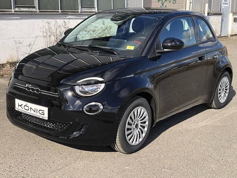 Schwarz Gebraucht 2025 Fiat 500e Red Kleinwagen | 24.289 € (Fairer Preis) - Bild 1/4