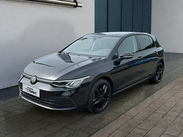 Brugt VW Golf VIII Life 150 HK (110 kW) 2023 Sedan