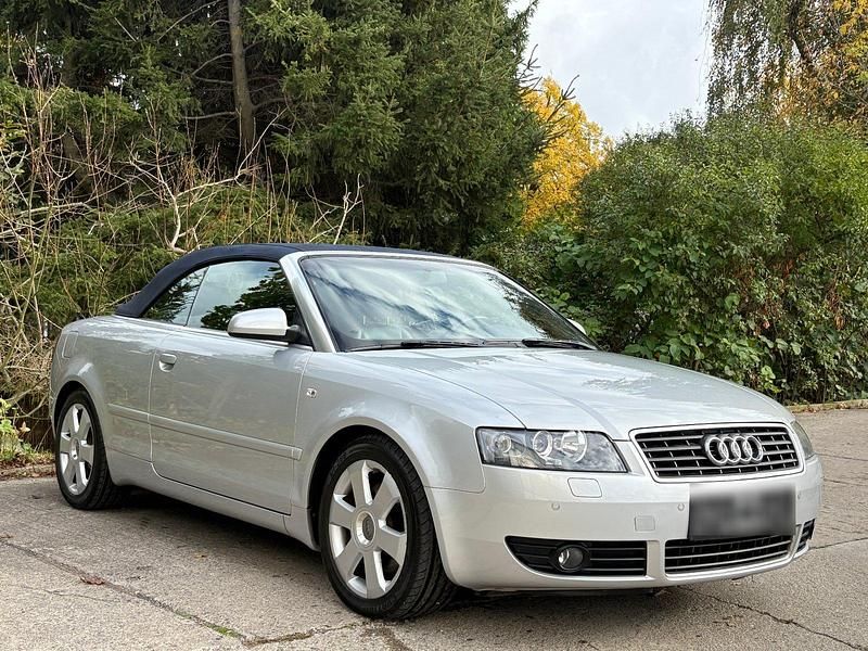 Silber Gebraucht 2002 Audi A4 Cabriolet Design Cabrio | 6.000 € (Etwas zu teuer) - Bild 1/4