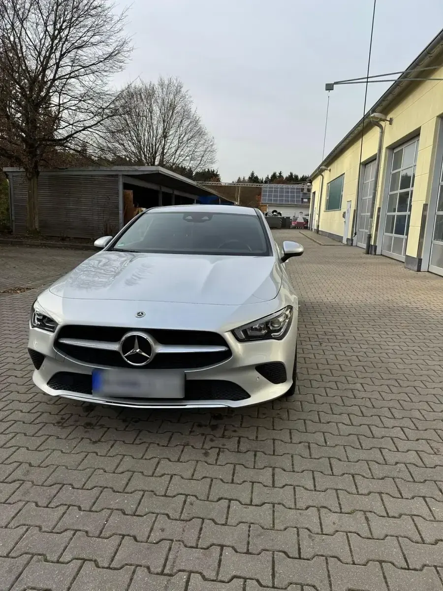 Gebraucht Mercedes CLA180 136 PS (100 kW) 2022 Silber Coupé