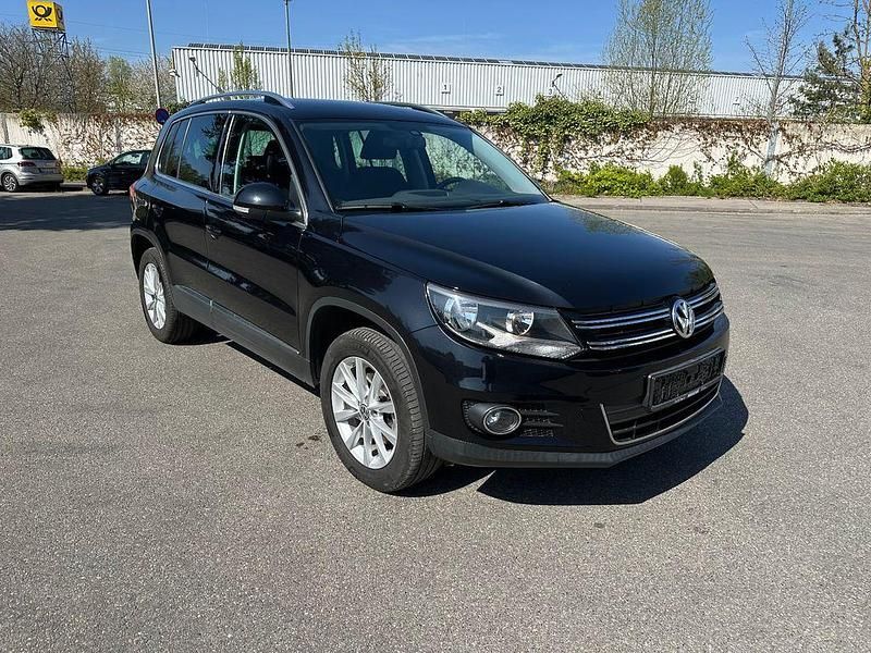 Schwarz Gebraucht 2012 VW Tiguan Sportline SUV | 9.300 € (Fairer Preis) - Bild 1/4