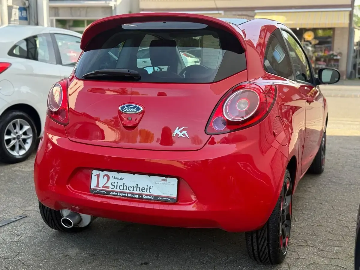 Gebraucht Ford Ka Titanium 69 PS (50 kW) 2015 Rot Kleinwagen