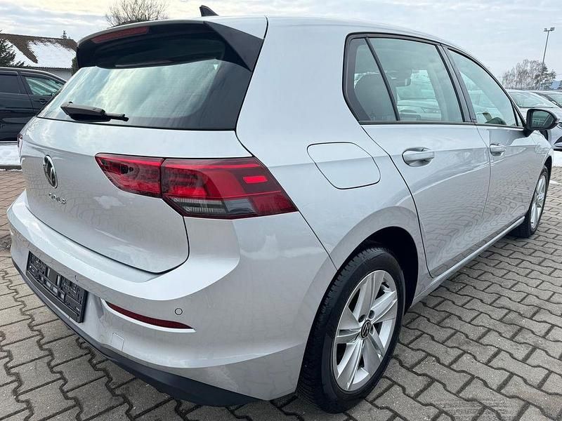 Gebraucht VW Golf VIII Life 116 PS (85 kW) 2022 Silber Limousine