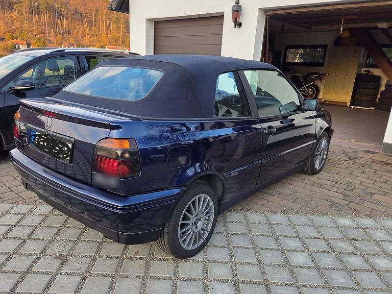 Gebraucht VW Golf Classicline 101 PS (74 kW) 1997 Blau Cabrio