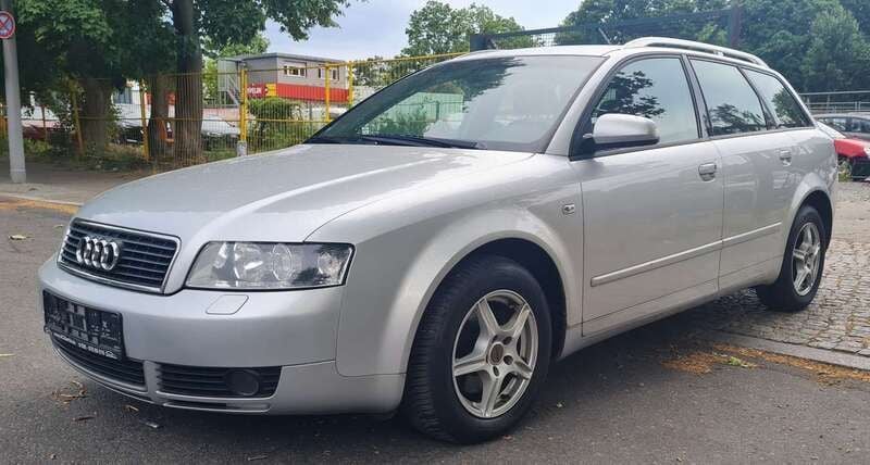 Silber Gebraucht 2002 Audi A4 Kombi | 2.200 € (Guter Preis) - Bild 1/4