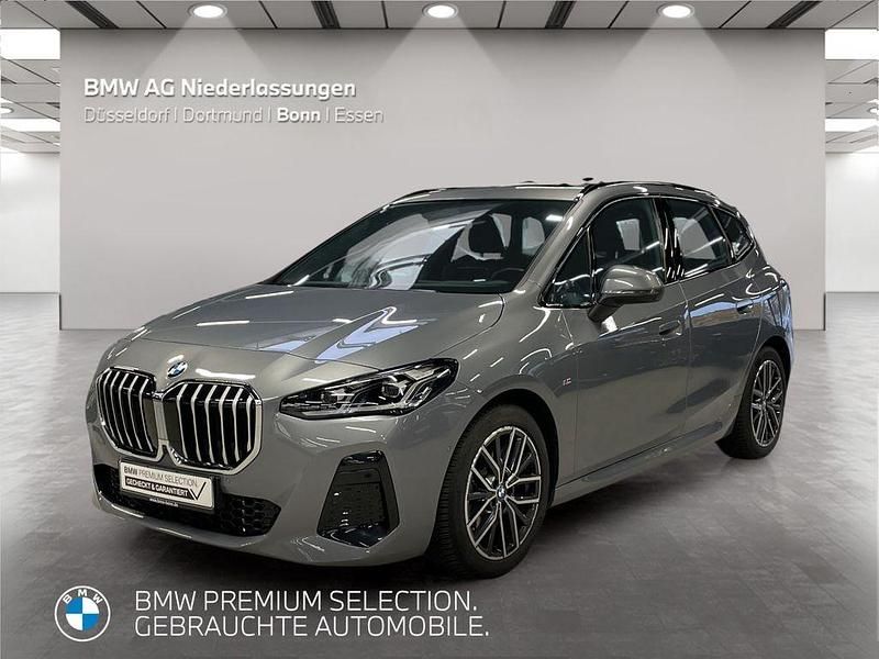 Grau Gebraucht 2022 BMW 223 Active Tourer M Sport Van / Kleinbus | 36.990 € (Teuer) - Bild 1/4