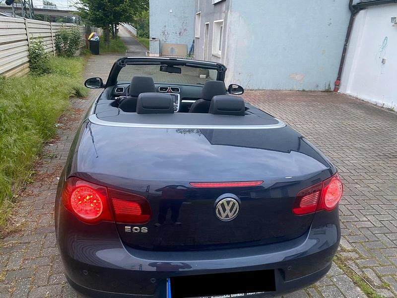 Blau Gebraucht 2007 VW Eos Cabrio | 4.500 € (Fairer Preis) - Bild 1/4