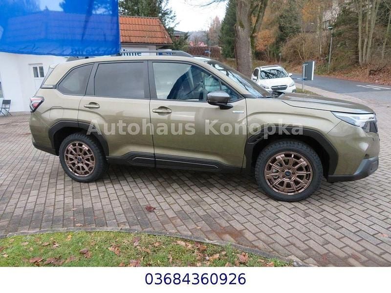 Neu Subaru Forester Exclusive+ 136 PS (100 kW) 2026 Grün SUV