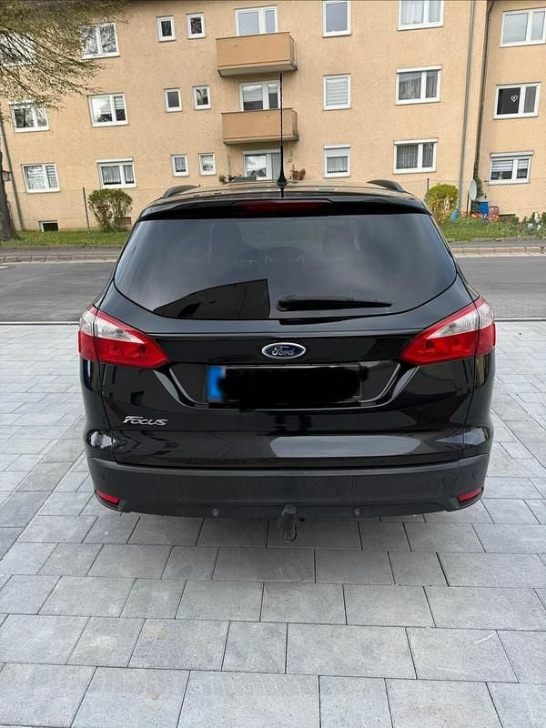 Gebraucht Ford Focus 115 PS (84 kW) 2012 Schwarz Kombi