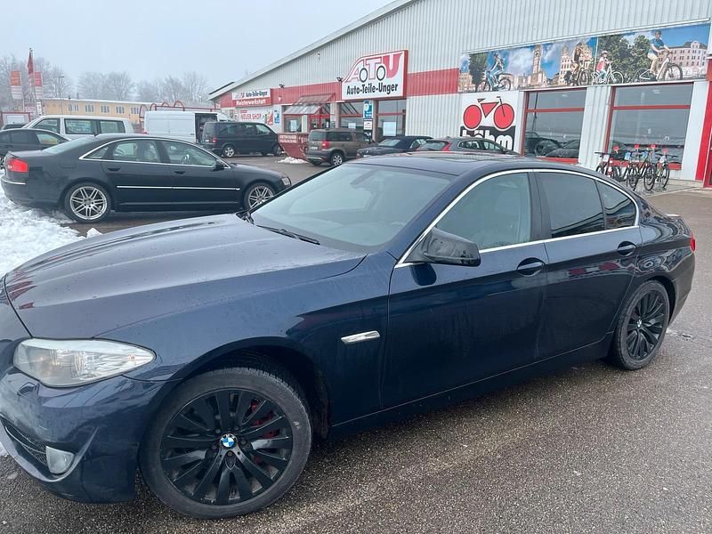 Schwarz Gebraucht 2011 BMW 530 Limousine | 5.000 € (Superpreis) - Bild 1/4