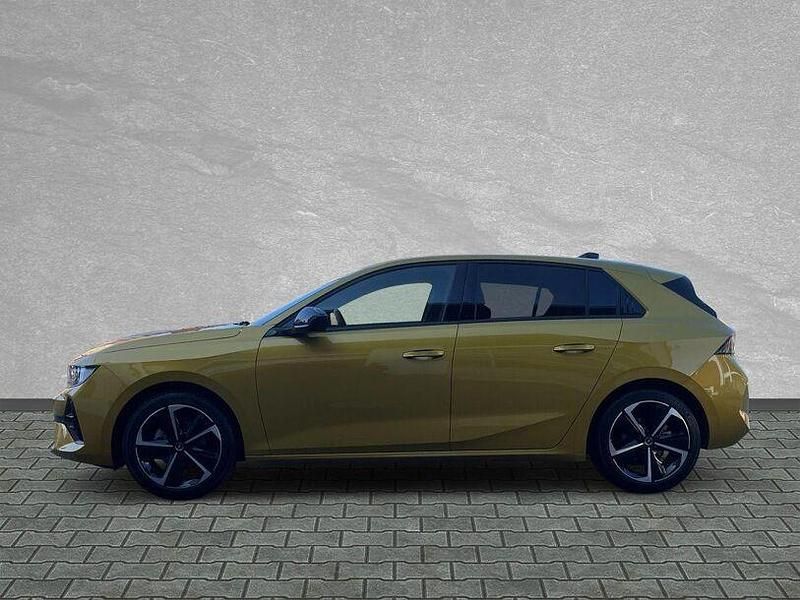 Gebraucht Opel Astra 131 PS (96 kW) 2024 Kult gelb metallic Limousine