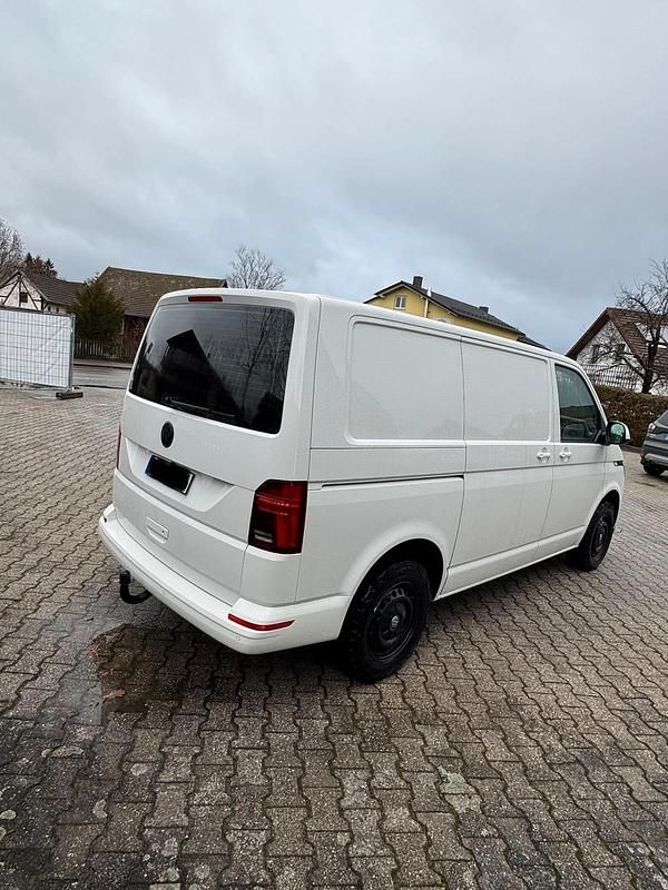 Gebraucht VW Transporter 150 PS (110 kW) 2021 Weiß Van
