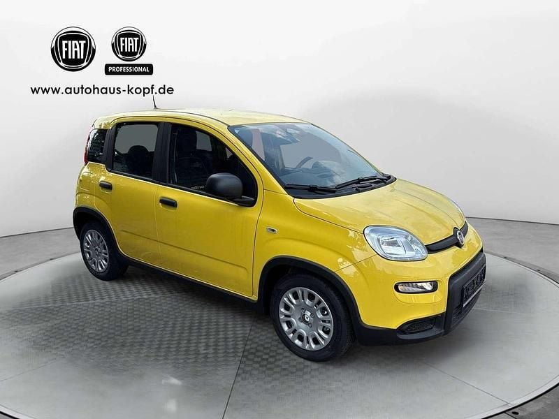 Gebraucht Fiat Panda 69 PS (50 kW) 2024 Pandina gelb Kleinwagen