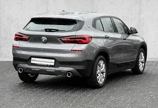 Gebraucht BMW X2 Sport Line 150 PS (110 kW) 2022 Grau SUV