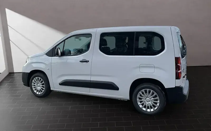 Neu Toyota Proace Verso City 110 PS (80 kW) 2026 Weiß Kombi