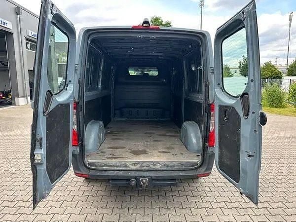 Second-hand Mercedes Sprinter 143 CP (105 kW) 2019 Gri Van