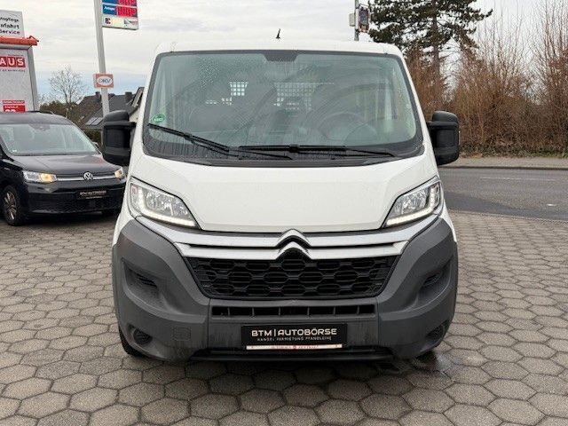 Weiß Gebraucht 2016 Citroën Jumper Van / Kleinbus | 12.900 € - Bild 1/4