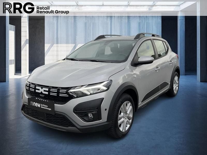 Grau Gebraucht 2024 Dacia Sandero Expression Kleinwagen | 15.990 € (Guter Preis) - Bild 1/3