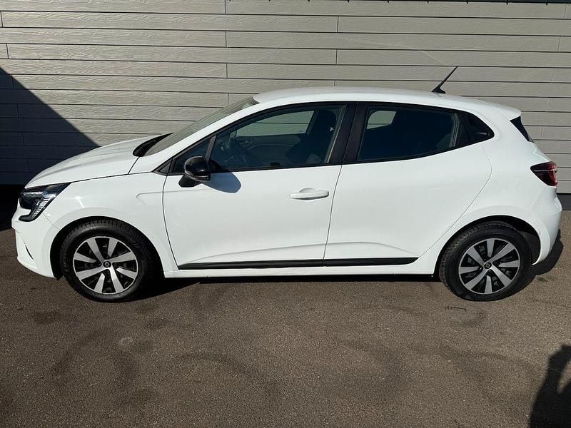 Gebraucht Renault Clio V Equilibre 67 PS (49 kW) 2023 Weiß Limousine