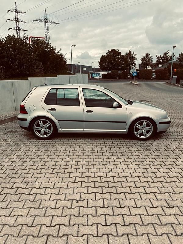 Gebraucht VW Golf III 75 PS (55 kW) 1999 Silber Limousine