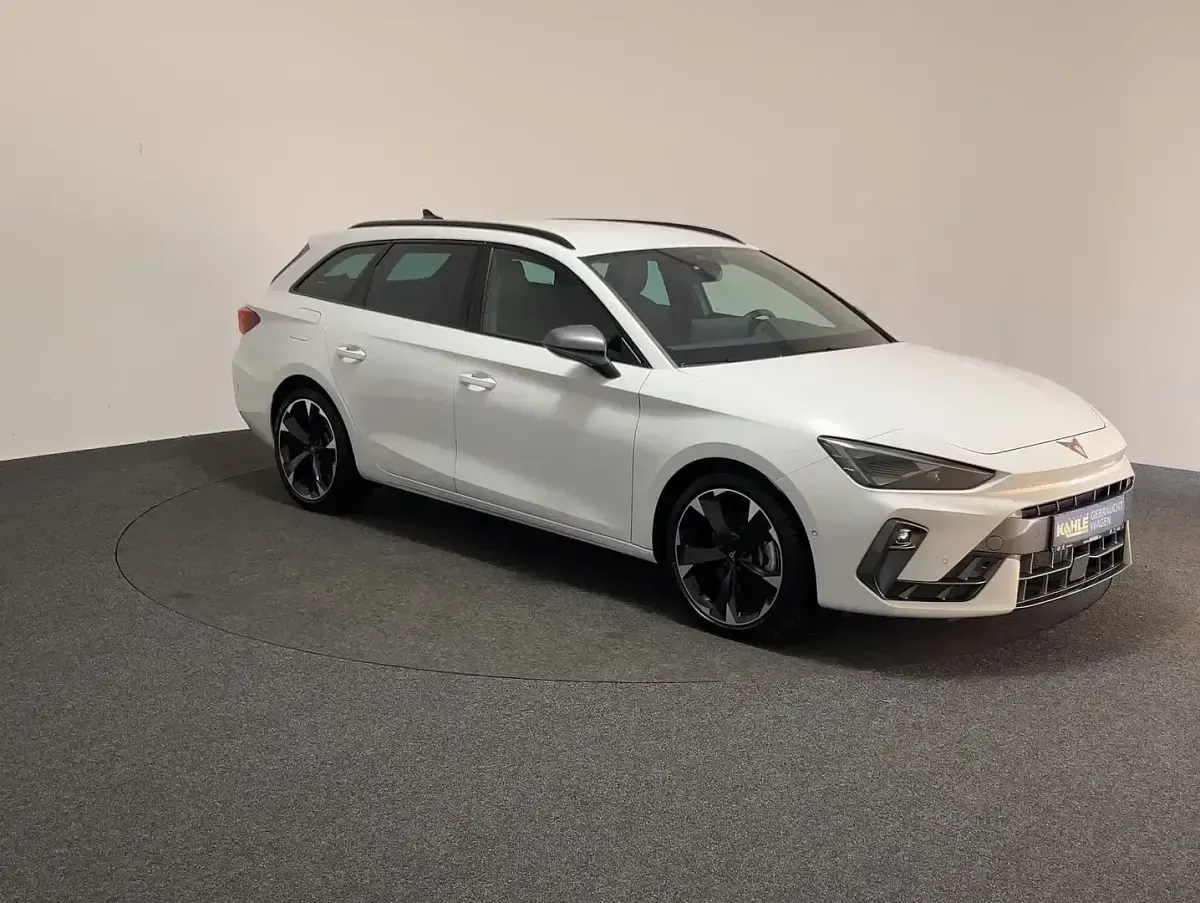 Gebraucht Cupra Leon 150 PS (110 kW) 2025 Weiß Kombi