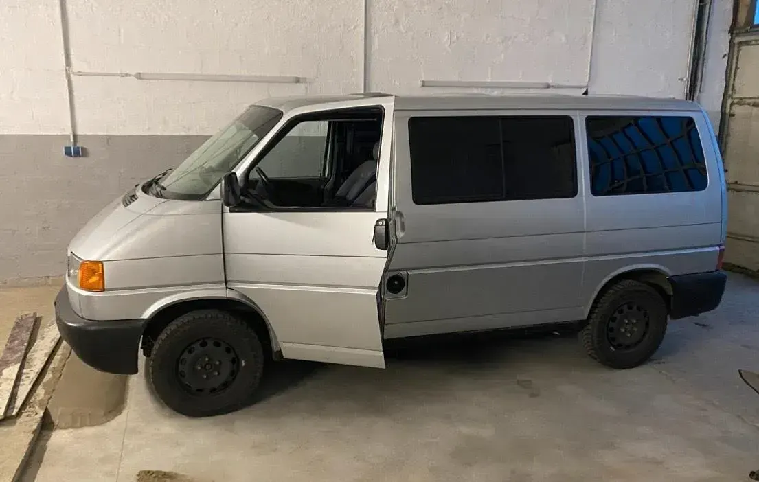 Gebraucht VW T4 102 PS (75 kW) 2002 Silber Van