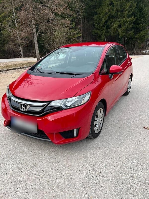 Gebraucht Honda Jazz Trend 102 PS (75 kW) 2016 Rot Kleinwagen