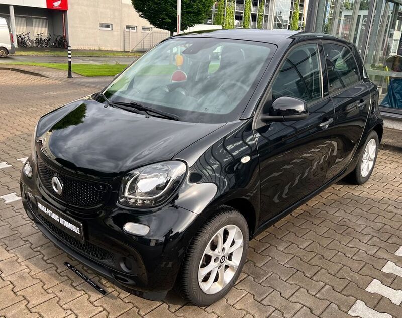 Schwarz Gebraucht 2016 Smart ForFour Passion Limousine | 6.700 € (Fairer Preis) - Bild 1/4