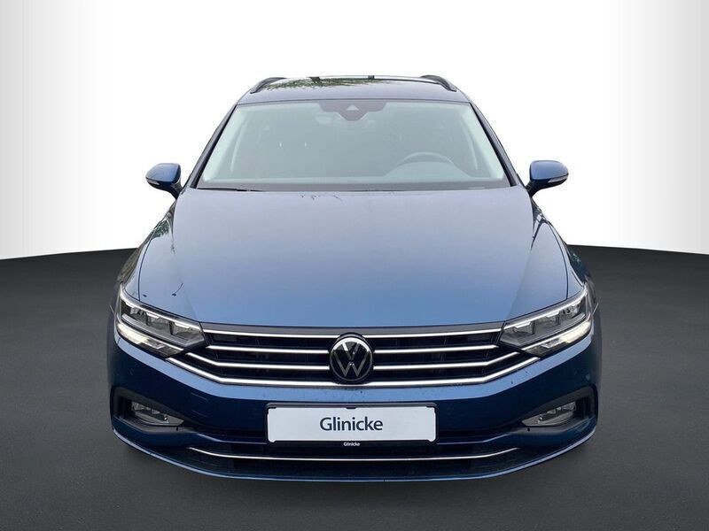 Gebraucht VW Passat Business 150 PS (110 kW) 2023 Aquamarinblau metallic Kombi